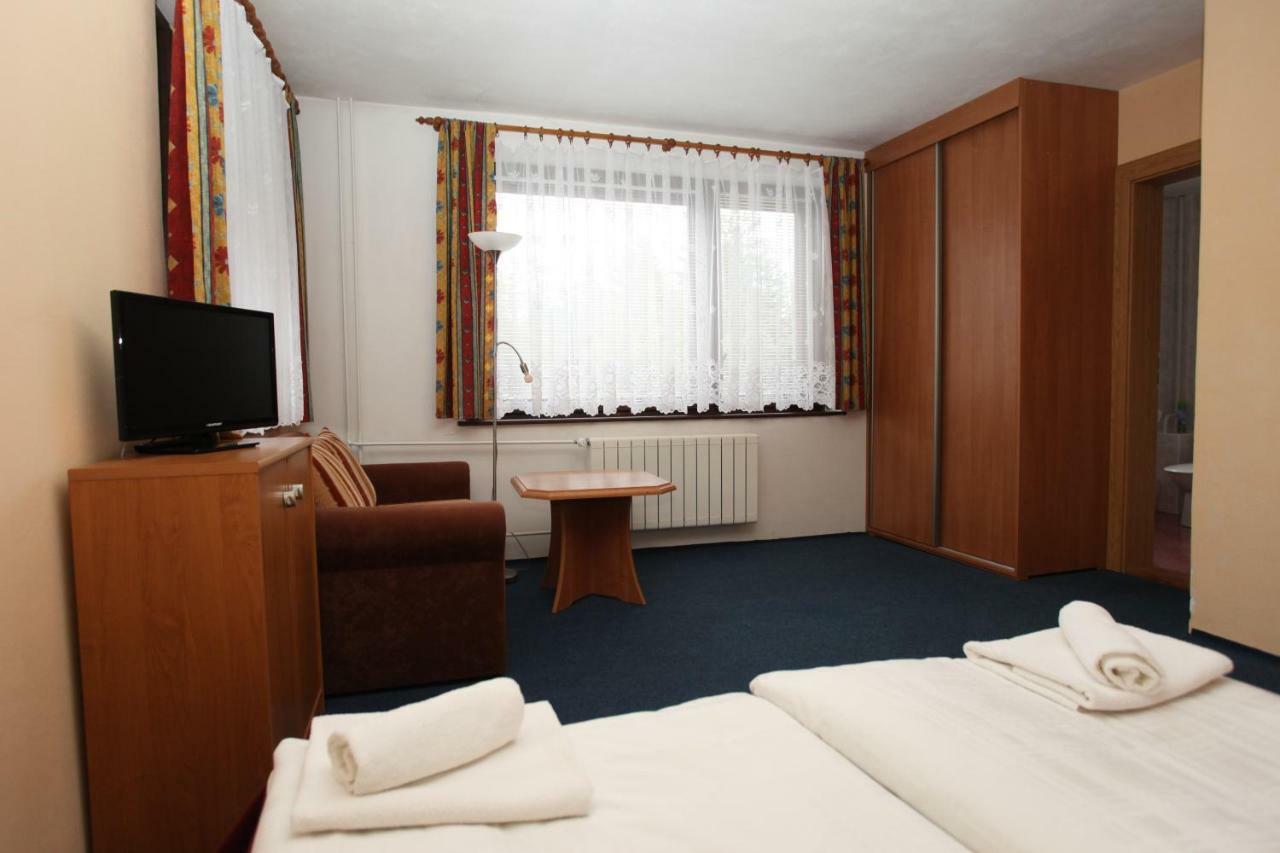 Penzion Demi Stara Lesna Exterior foto